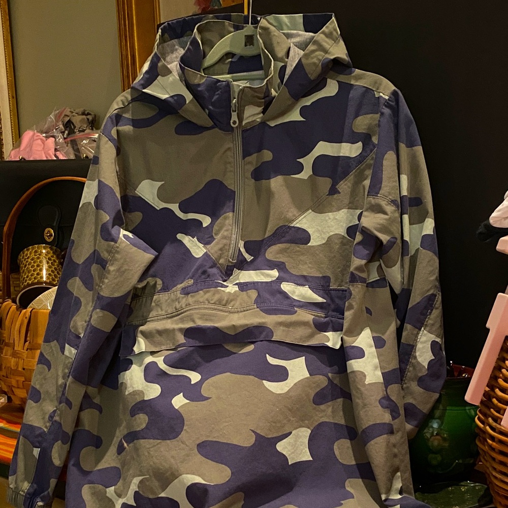 American Eagle Aerie Offline Oversized Camo Windbreaker Lightweight Zip Jacket